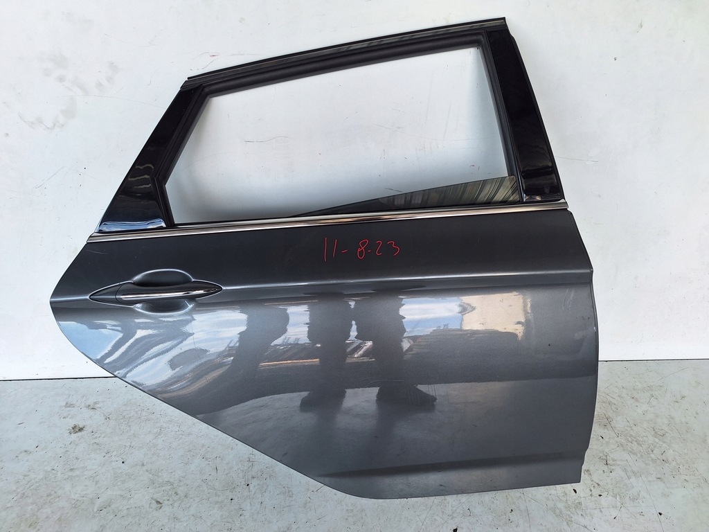 фото №1, Hyundai i40 cw 12- двері правий задня t6s