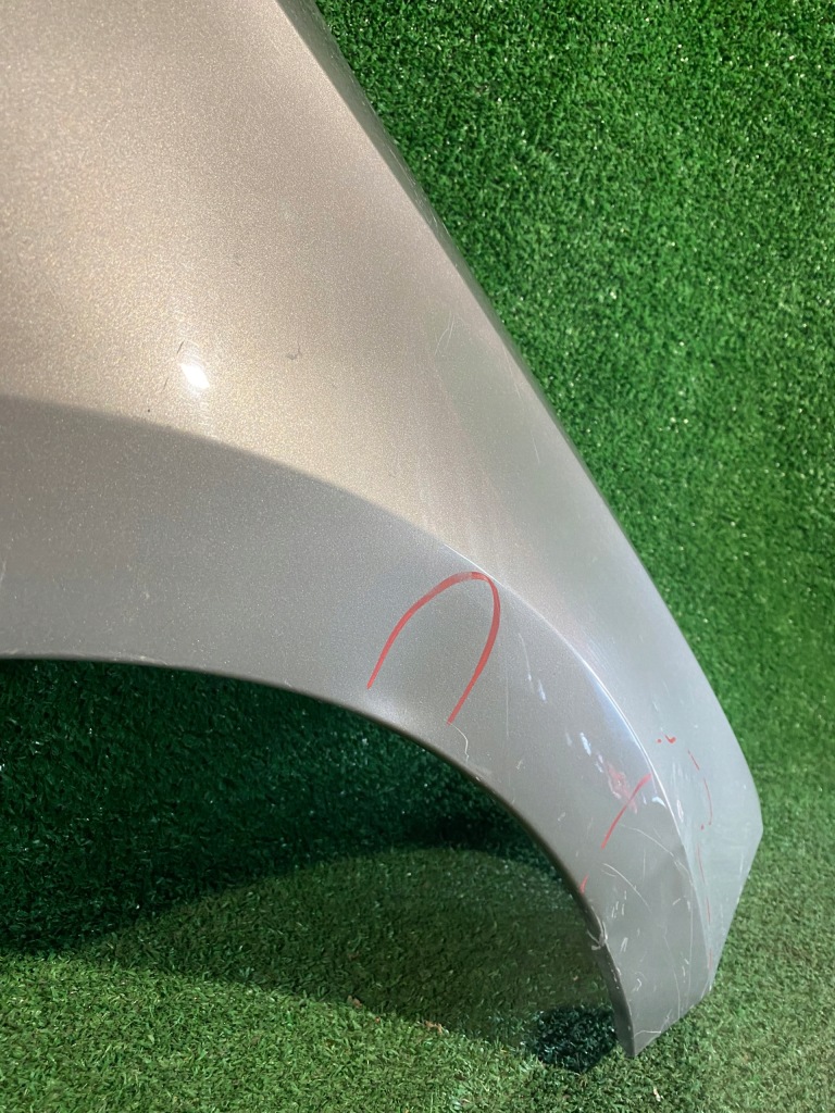 Крила правий передній skoda rapid рестайлінг  nr.683 Доставка