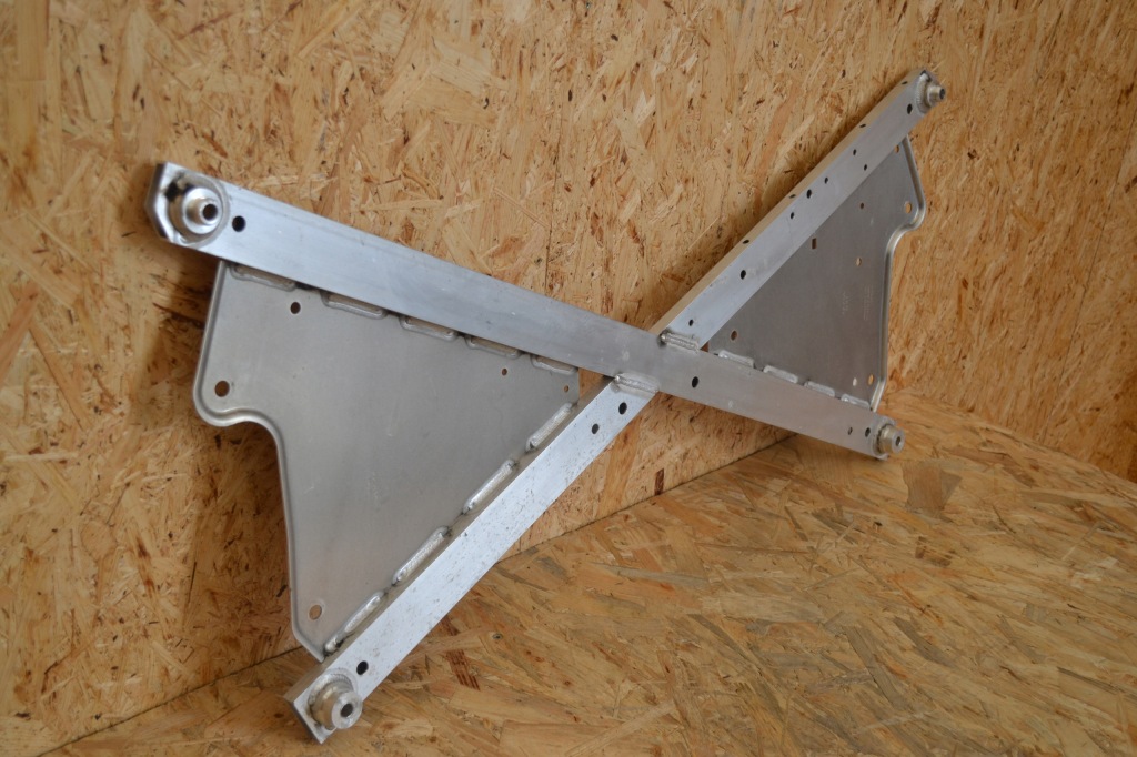 фото №5, Bmw i3 усилитель распорка балка