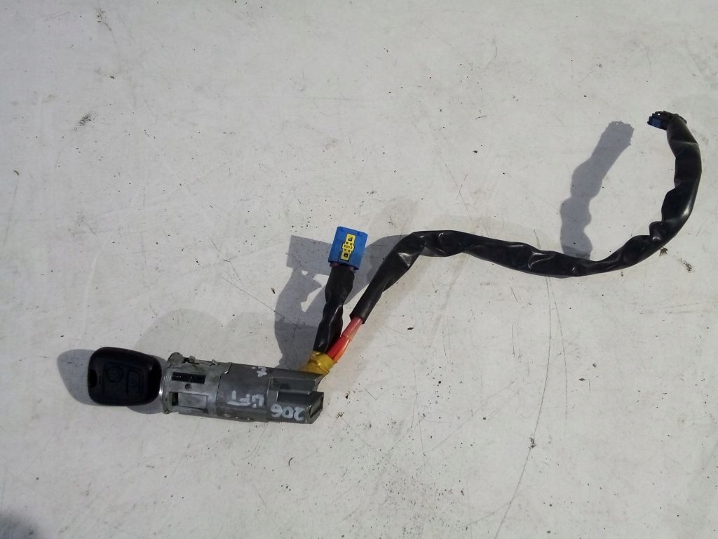 фото №1, Peugeot 206 замок зажигания + ключ