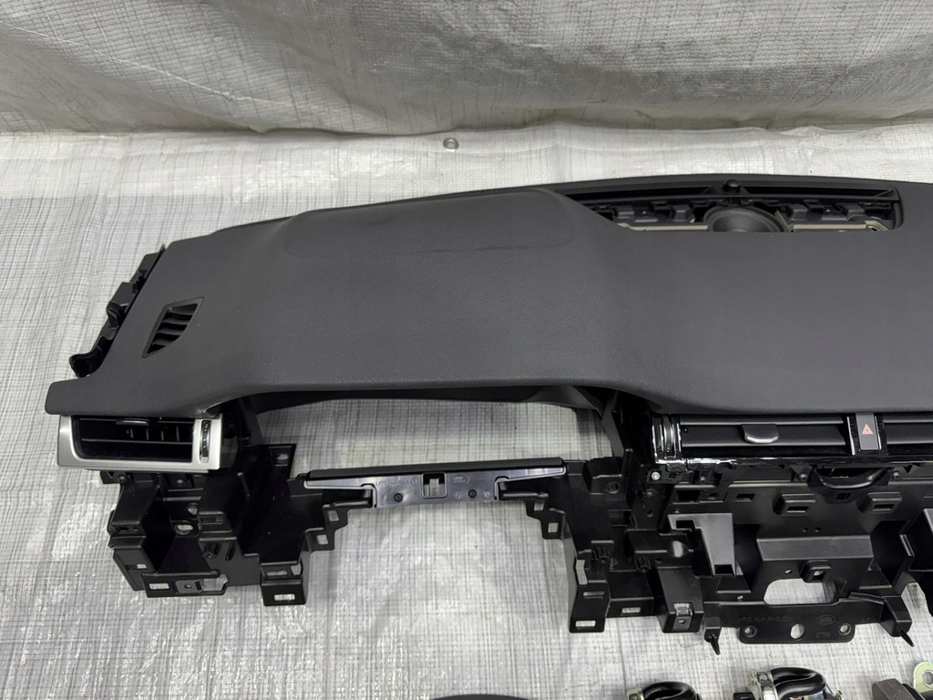 фото №2, Консоль приборная панель приборная land rover discovery sport r-dynamic 23-