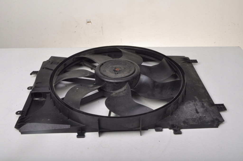 фото №1, Mercedes w204 вентилятор радиатора 0130307015