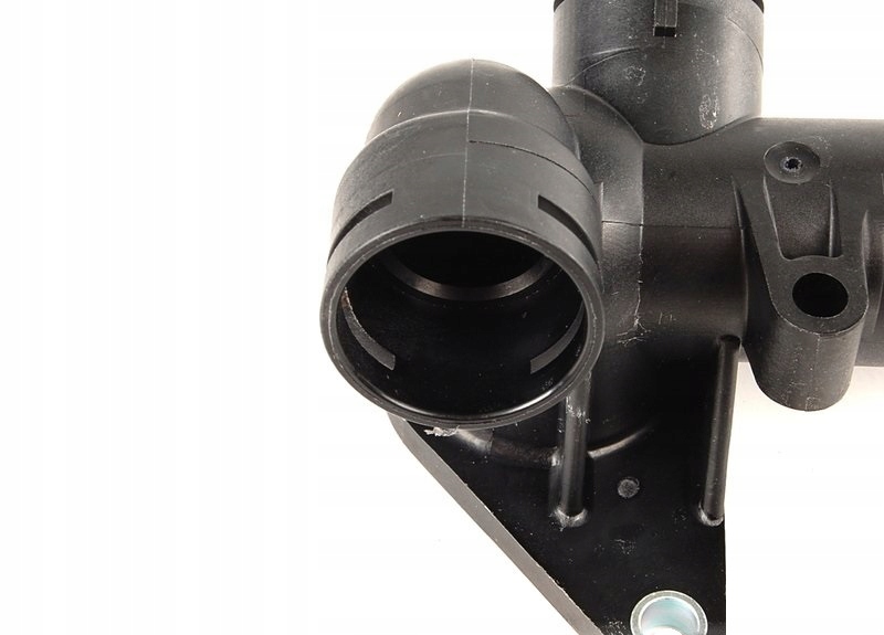 Патрубок воды audi a4 b6 b7 06b121132e aso с Разборки