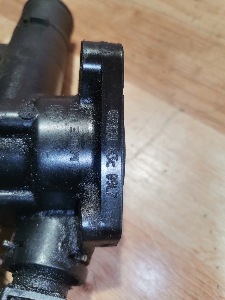 фото №12, Корпус термостата nissan qashqai renault megane 1.5dci 558751