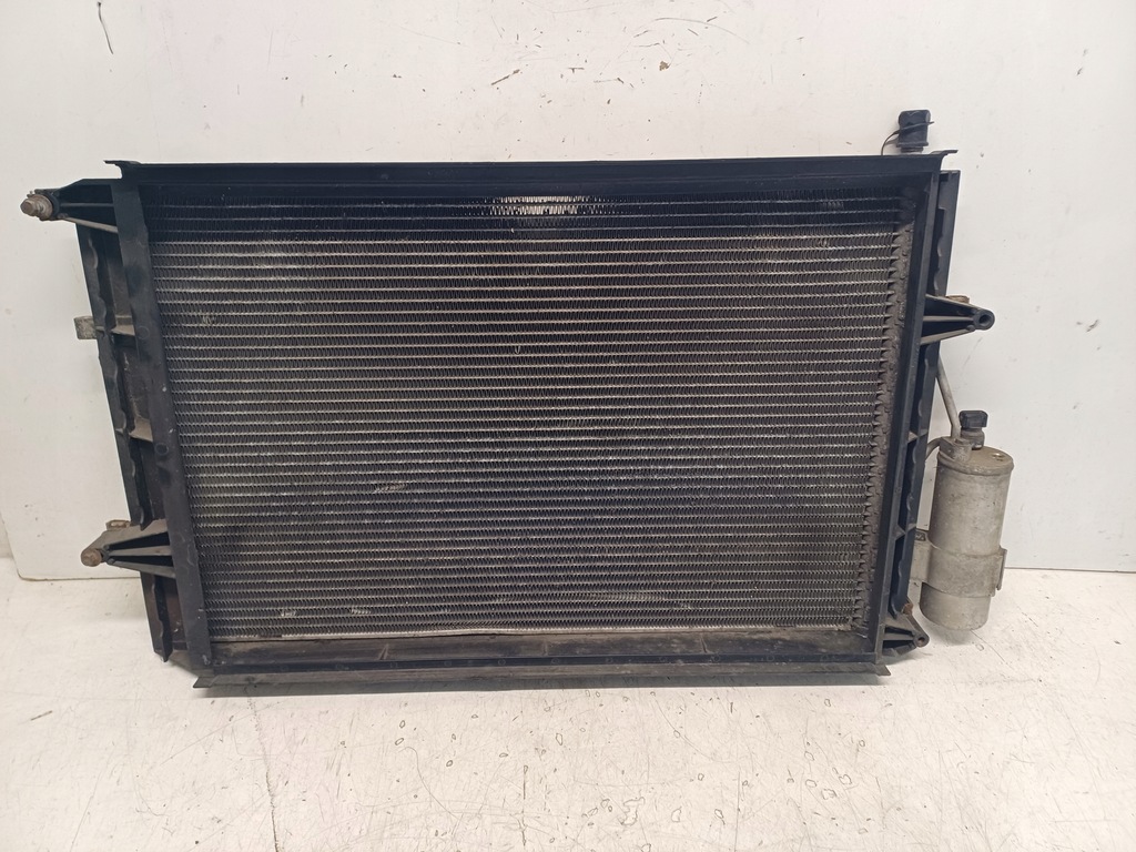 фото №5, Volvo s80 1 i 98- радіатор кондиціонера 31101102