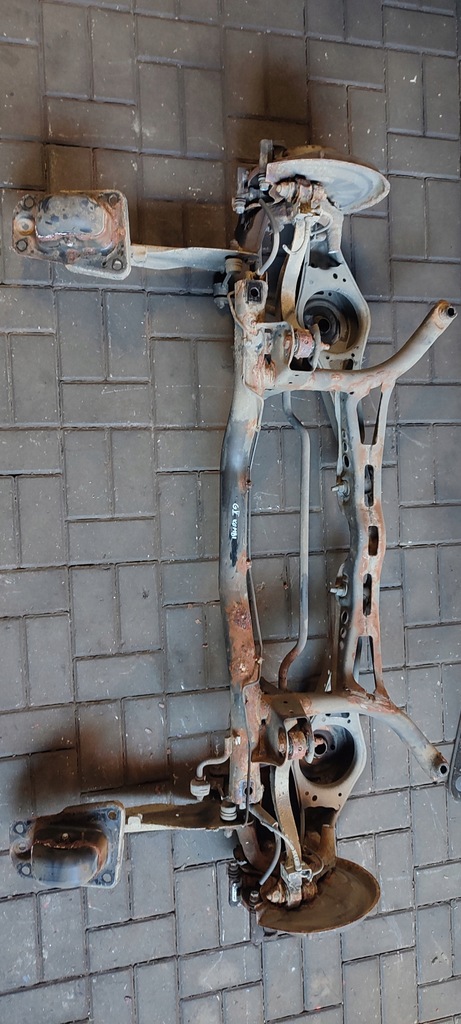 фото №1, Подрамник задняя задние vw golf v