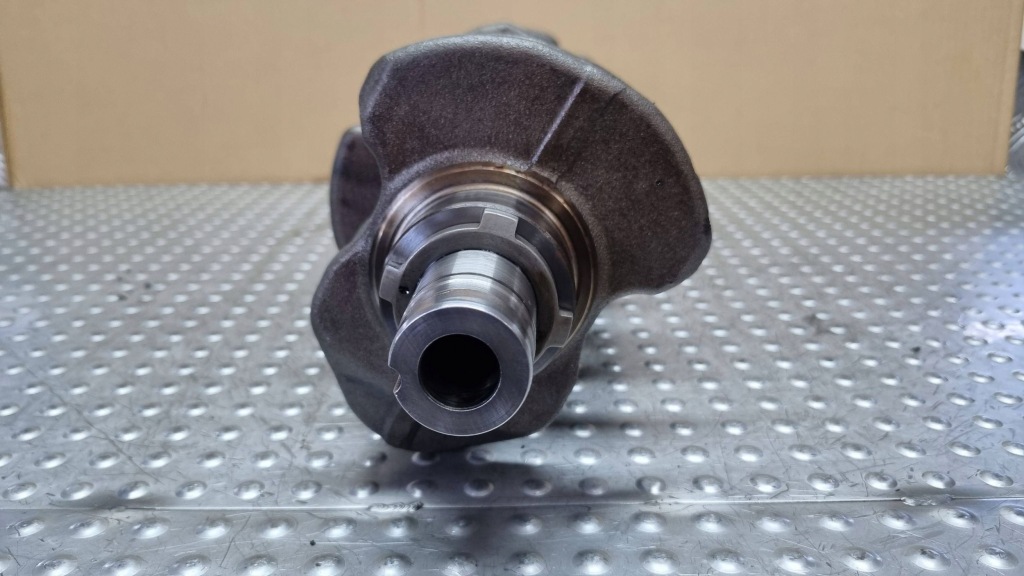 Wał колінчастий номінальний 076105101 vw crafter 2.5tdi bjk bjj bjl bjm ceb Оригінал