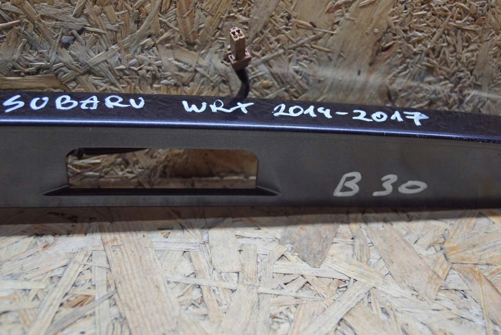 фото №8, Накладка с входом pod камера заднего вида subaru wrx