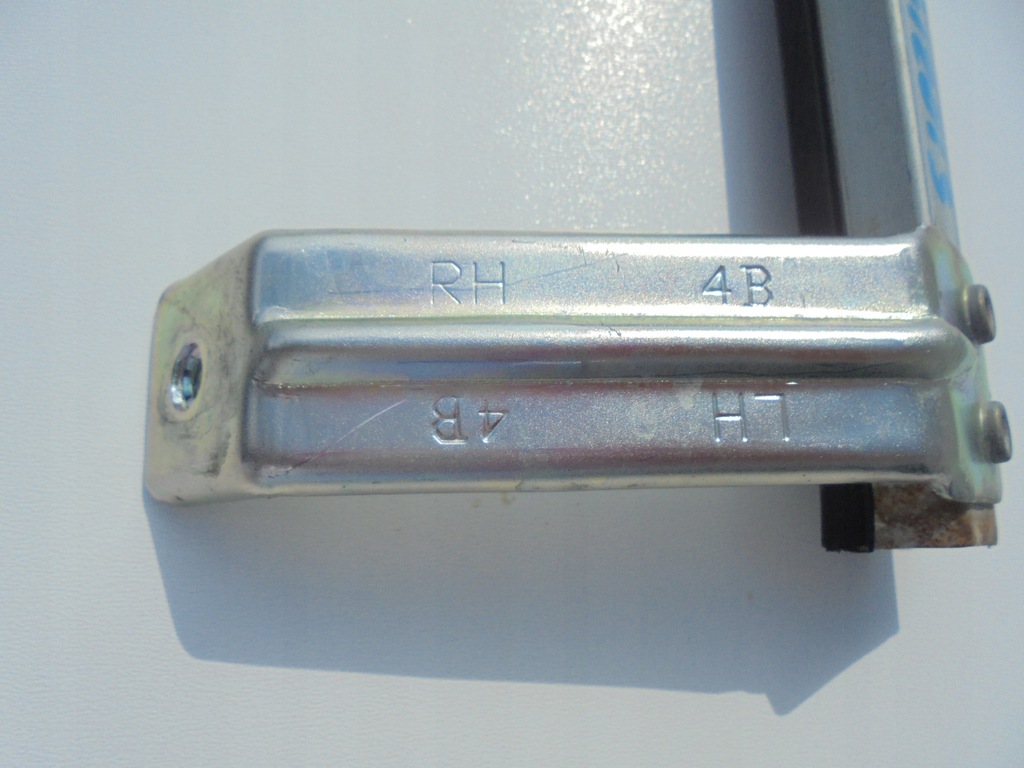 фото №6, X-trail t32 направляющая стекло правый перед