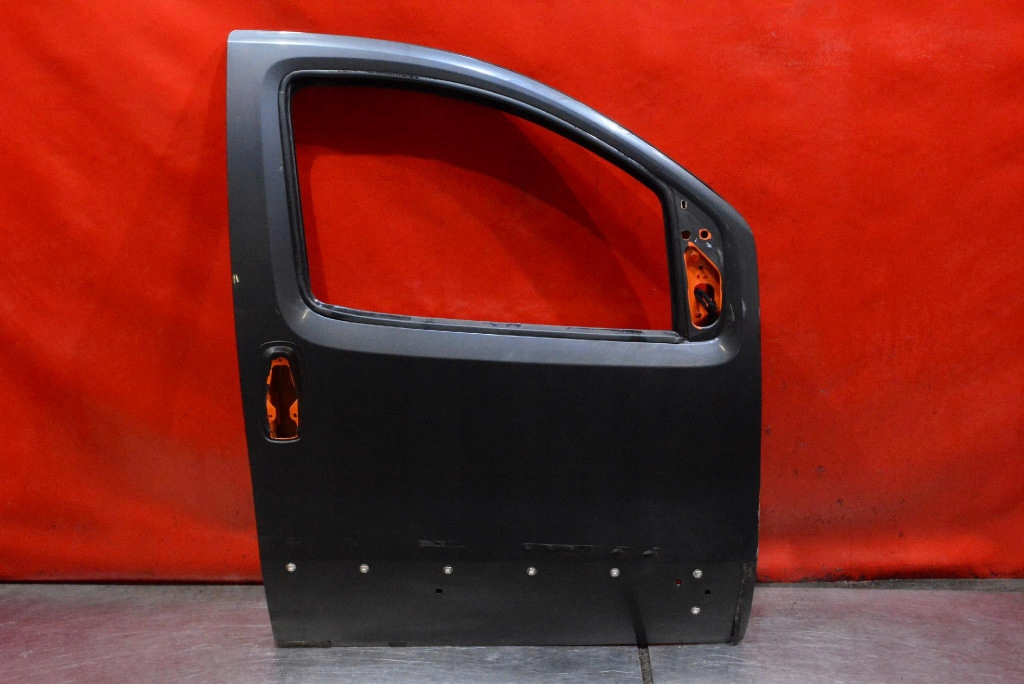 Купить Дверь правое перед передние чёрные citroen nemo 1 i 08-15