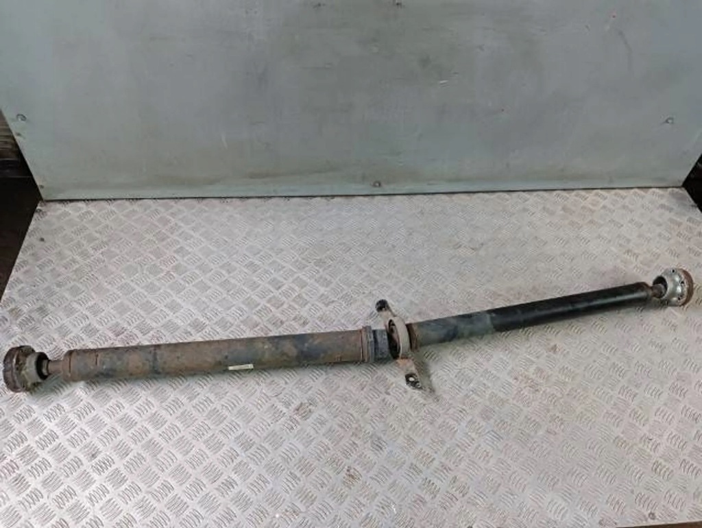 фото №1, Wał привідний audi q5 8r0521101b