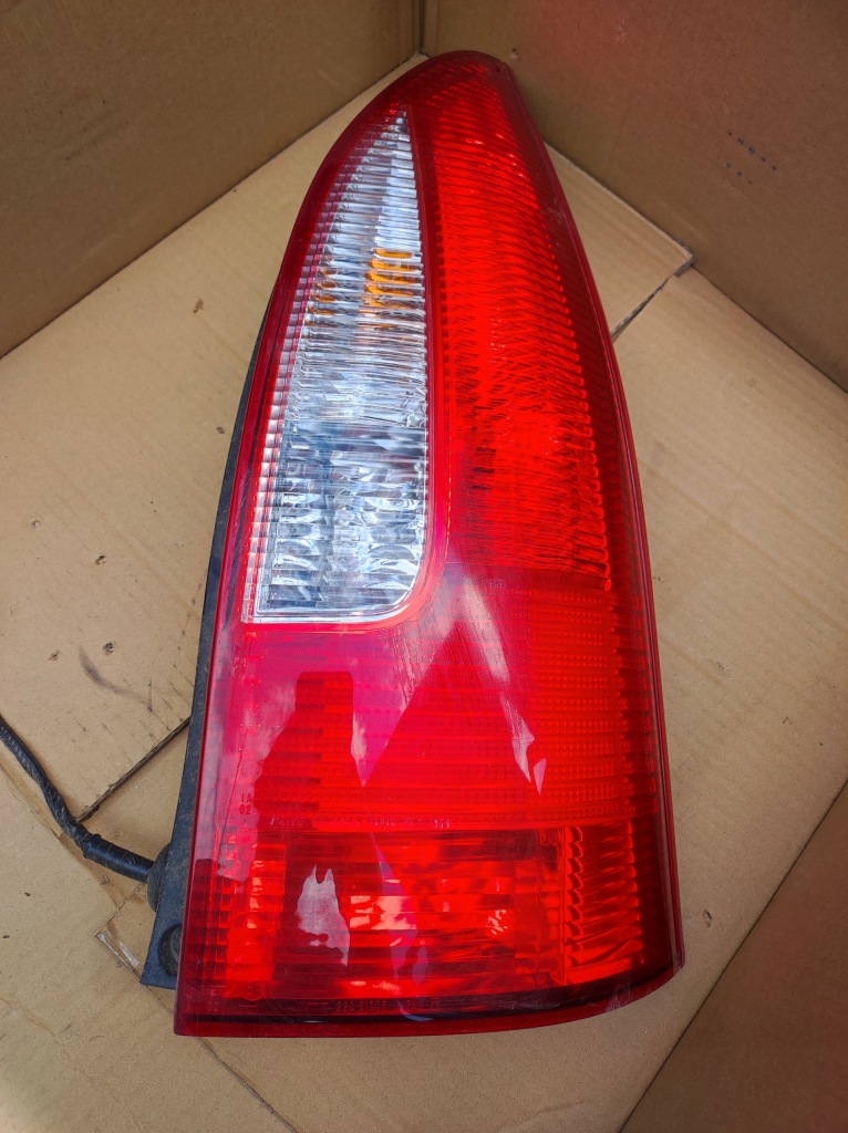 фото №1, Лампа правый задняя задняя mazda premacy