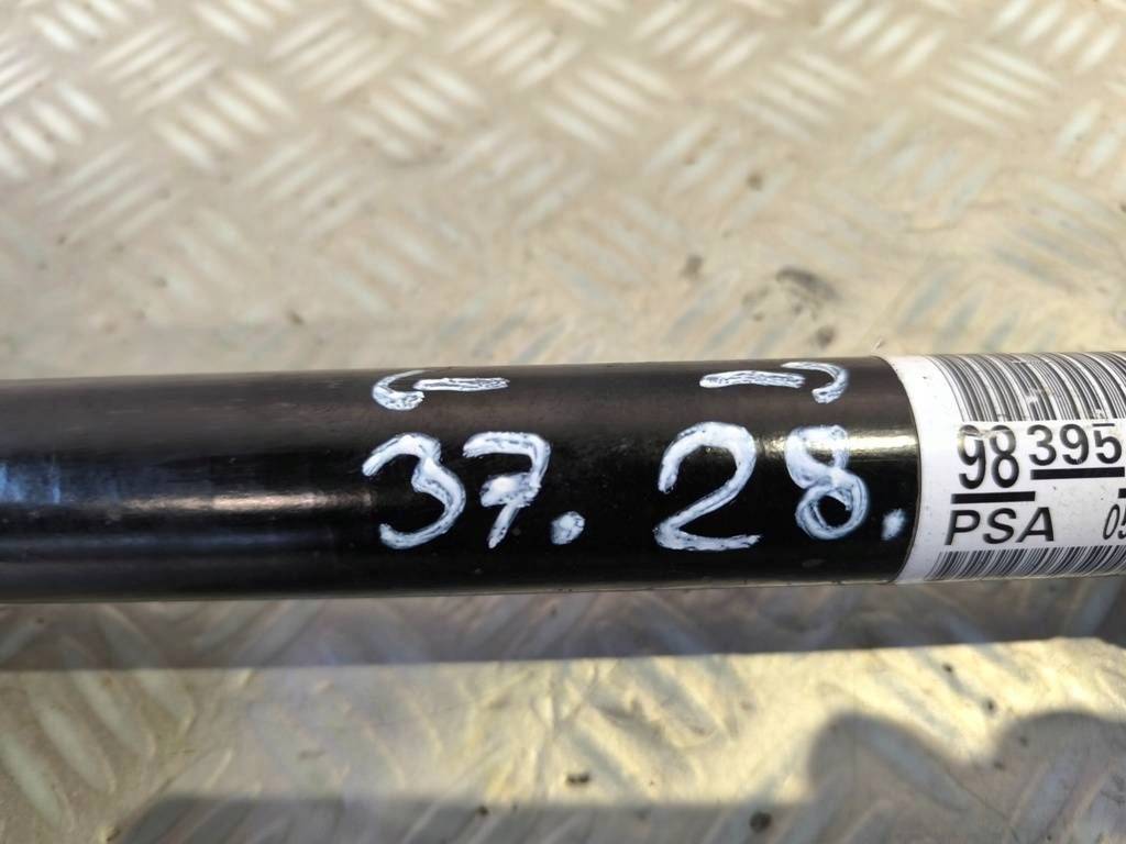 Приводной вал правая citroen jumpy peugeot expert toyota proace 1.5 b-hdi 9839523880 Цена