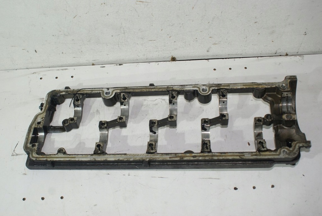 фото №6, Audi a8 d3 4.0 tdi крышка валов 057286 кронштейн