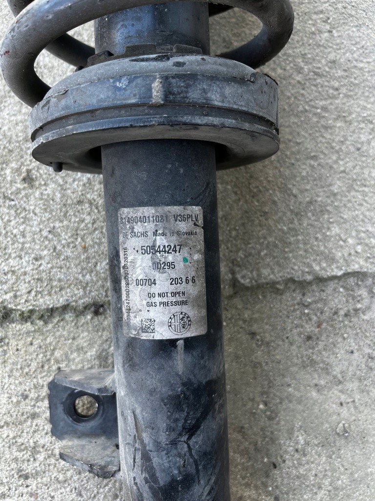 фото №12, Поворотний кулак лівий перед ліва передня giulia 00505397400 50544247 комплект rwd