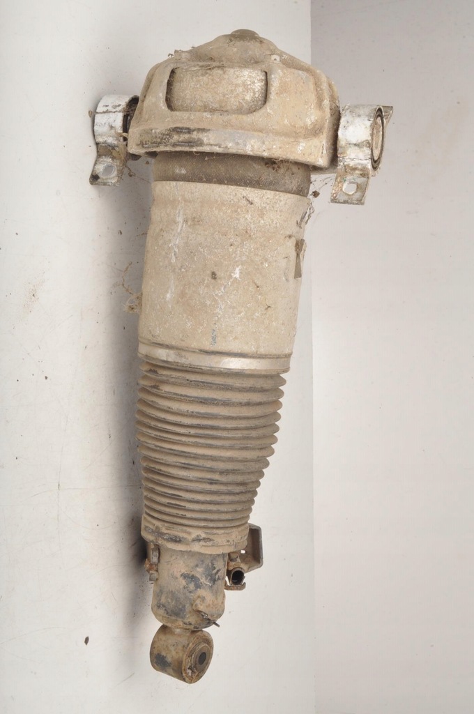 фото №1, Touareg i амортизатор задняя задний 7l6616019a