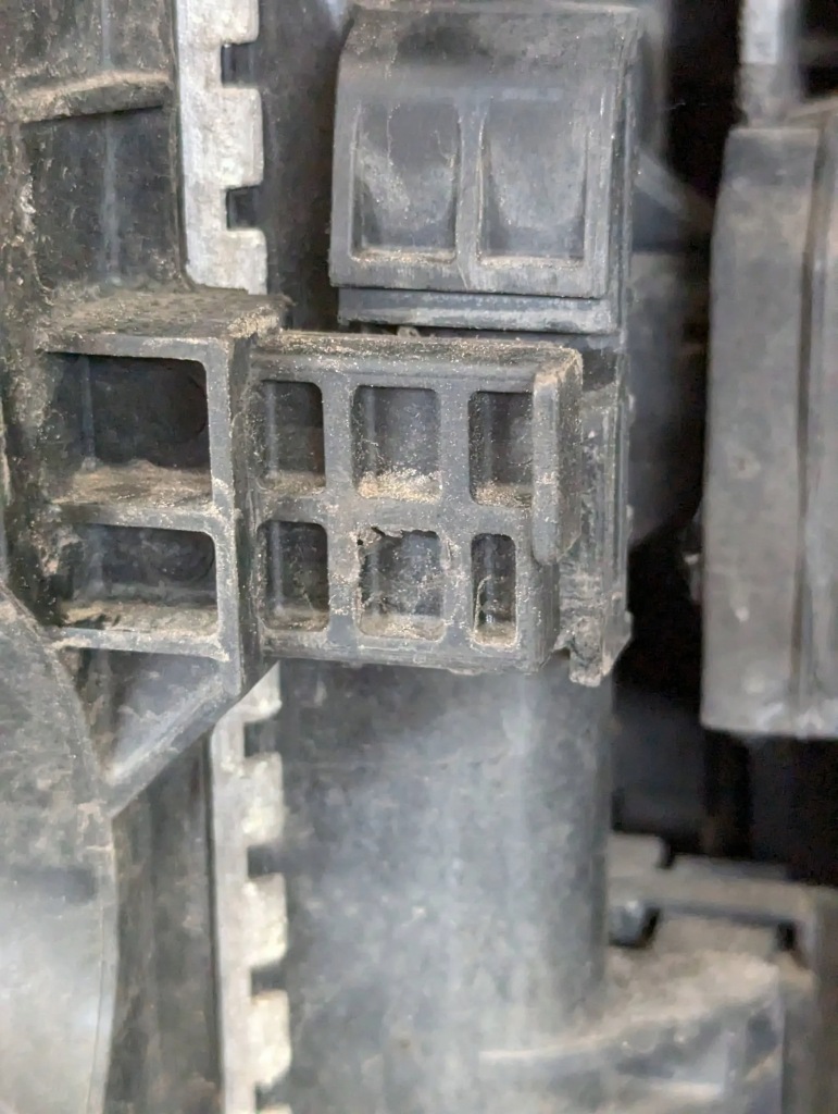 Superb 3 3v 15-23 1.6 tdi ремінь передній радіатор вентилятор підсилювач Оригінал