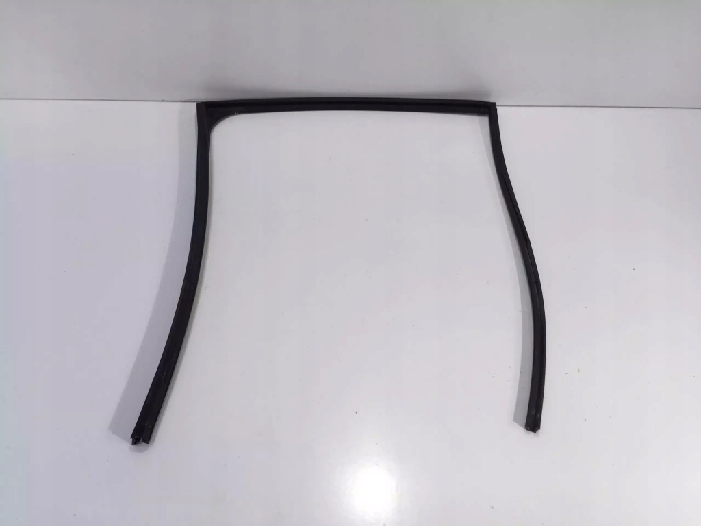 фото №1, Nissan leaf ii 2020 прокладка двері лівий задня 82331