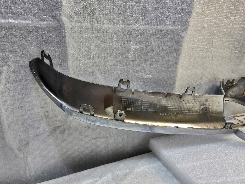 Opel astra j рестайлінг  молдинг хром решітка Оригінал