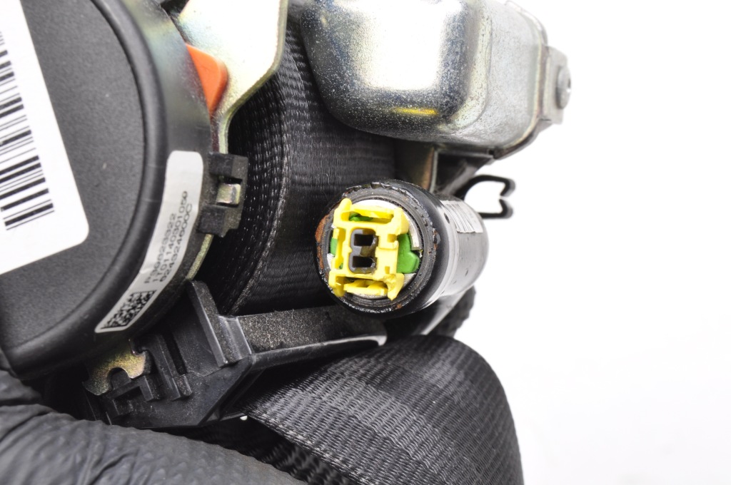 Volvo s60 2 v60 ремінь безпеки лівий задній задній 2 ряд 39823322 Зі Шроту