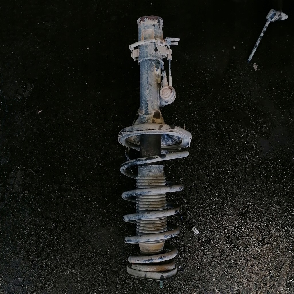 фото №2, Kia sportage ii 2.0b амортизационная стойка правый задняя