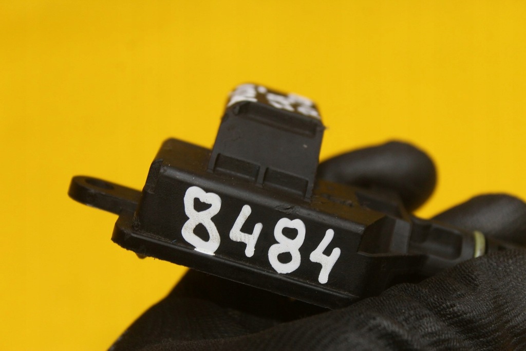 фото №8, Датчик рівня оливи polo iv 1.2 12v 045907660d