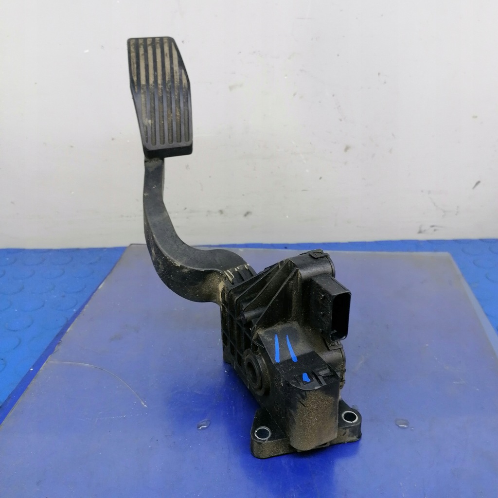 фото №1, Fiat grande punto 1.2 потенциометр педаль газа 55702020