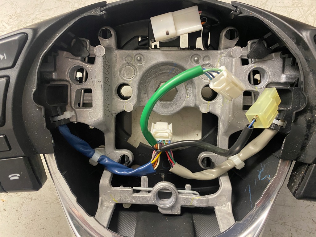 фото №8, Mazda 6 iii воздуховод кожа лепестки переключения мультифункция