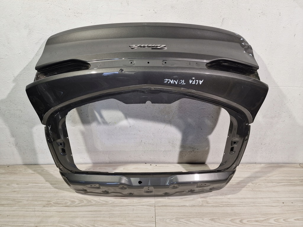 фото №1, Alfa romeo tonale крышка багажника крышка багажника