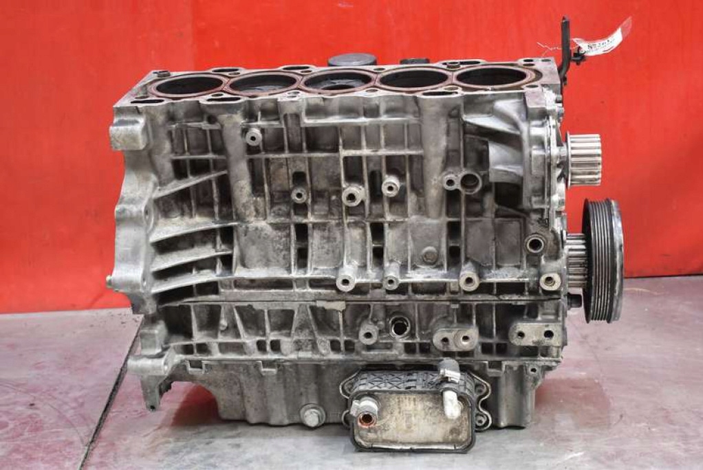 фото №6, Блок dół двигуна wał d5244t volvo v70 2 ii 2.4 d5 185 km 04-08
