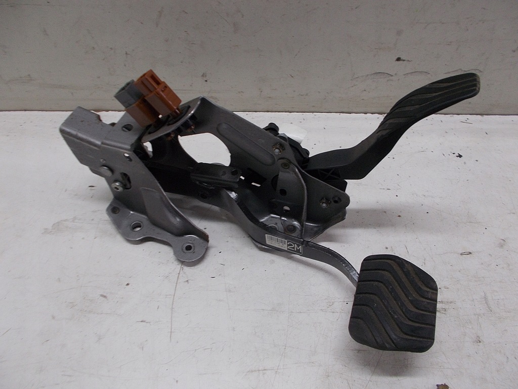 фото №1, Kadjar педалі автоматична коробка передач комплект 1.5 dci