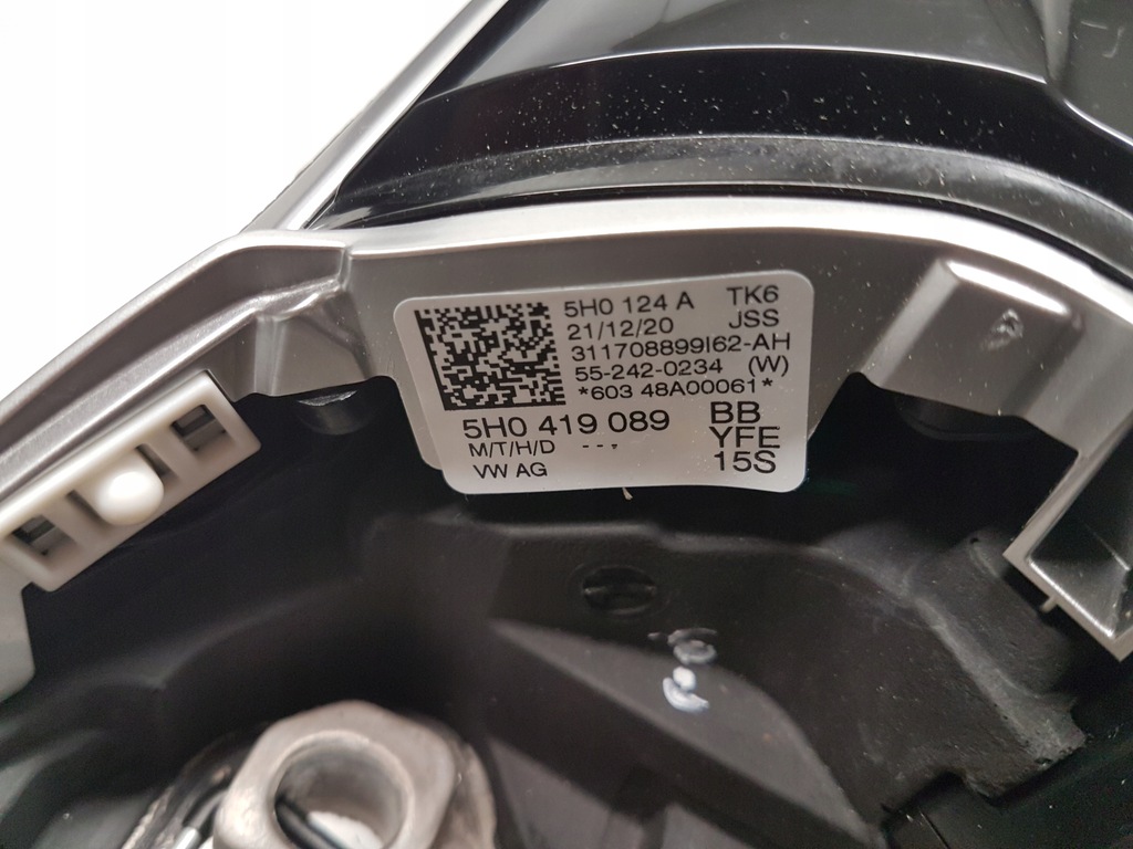 фото №8, Vw golf viii 8 gti воздуховод кожа оригинал 2019-