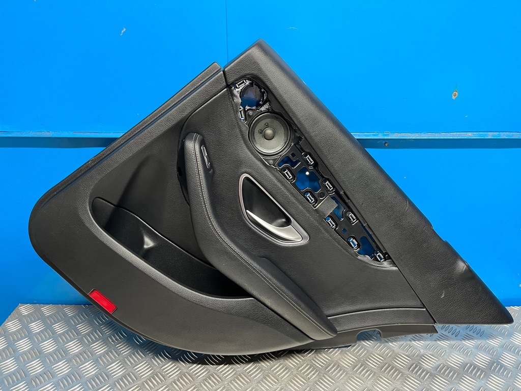 фото №1, Mercedes w205 обшивка обивка дверь правый задняя