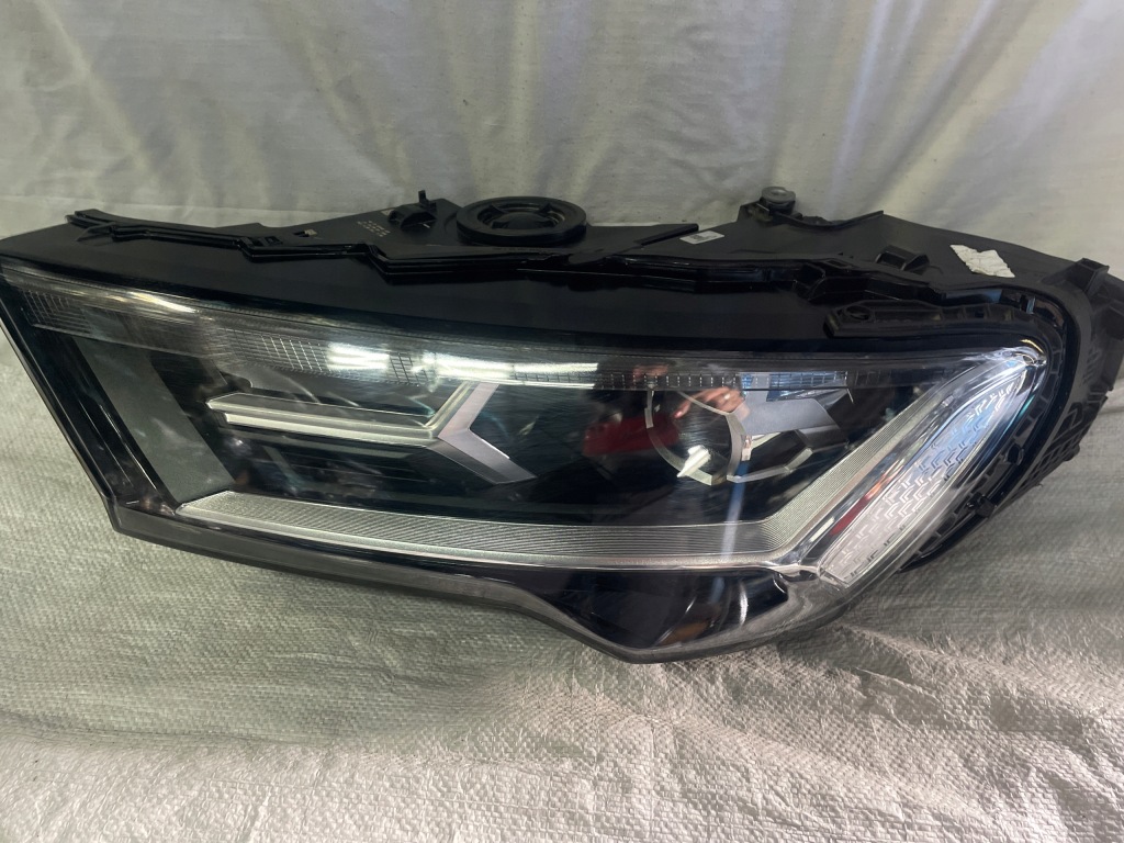 фото №1, Audi q7 qvii lift full led левая оригинал