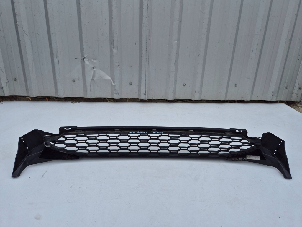 Bmw x3 g01 18- решітка нижня бампера передній 8064599 Недорого