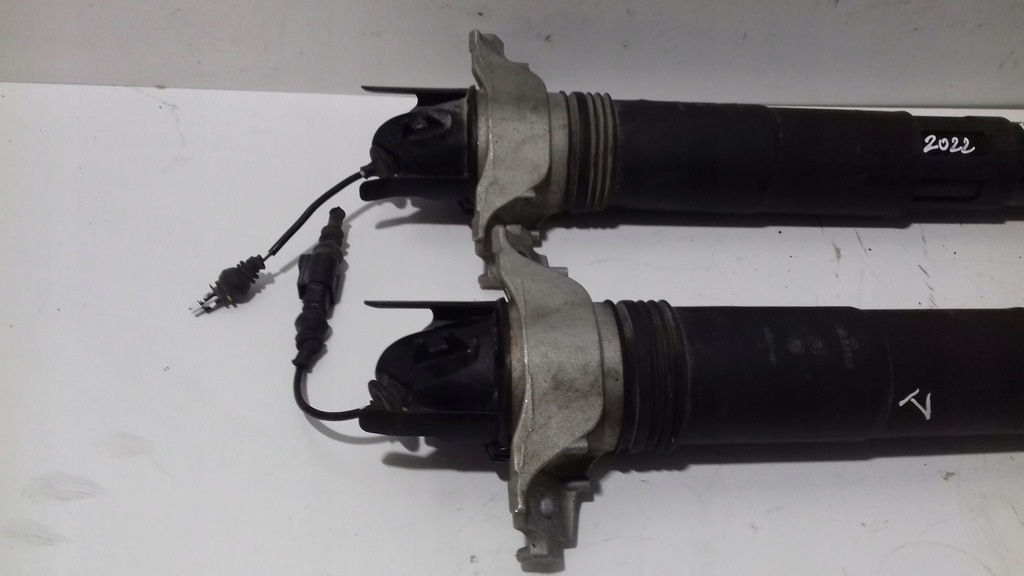 фото №6, Audi q7 4m амортизатор задня лівий правий амортизатори комплект 4m0512137c