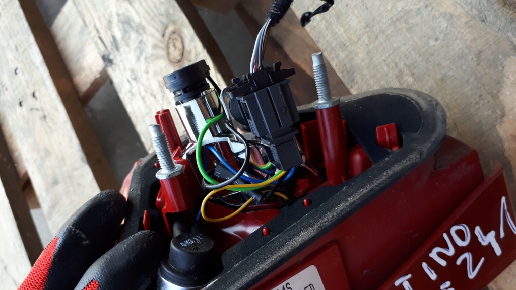 фото №8, A5 8t лампа правая задняя задняя led 8t0945094a