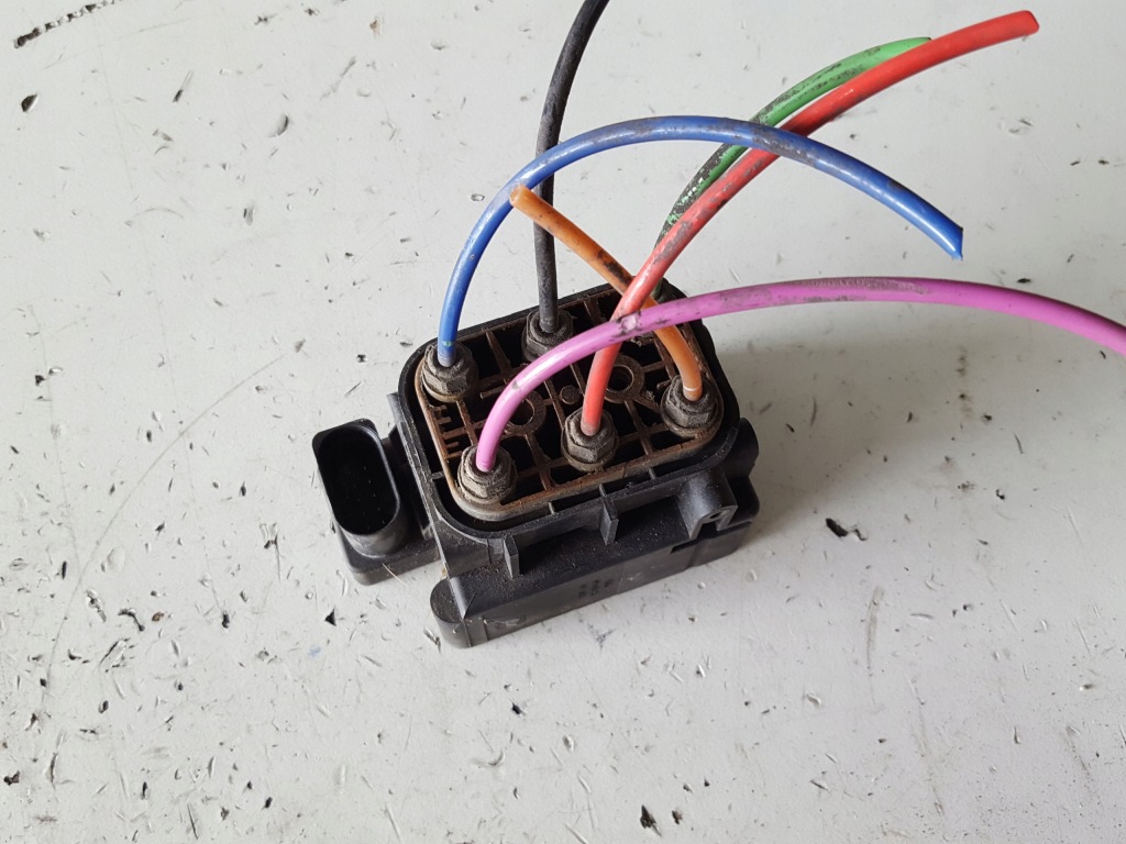 фото №1, Audi a6 c6 04-07r распределитель подвеска