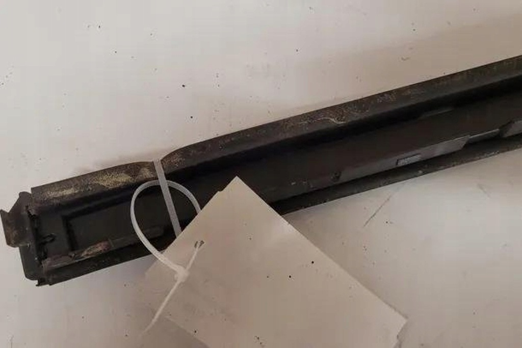 фото №8, Захист передньої скло kia sorento i jc 861332p000 2.2l дизель 120kw 2012