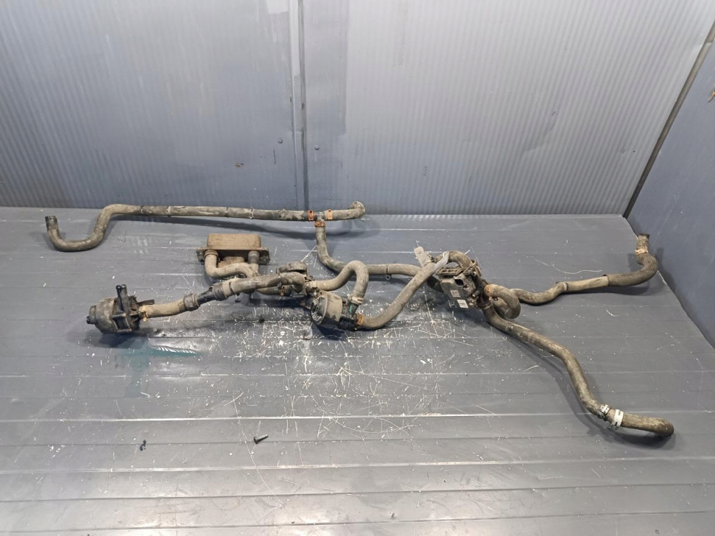 фото №1, Tesla model s насос воды шланги помпа