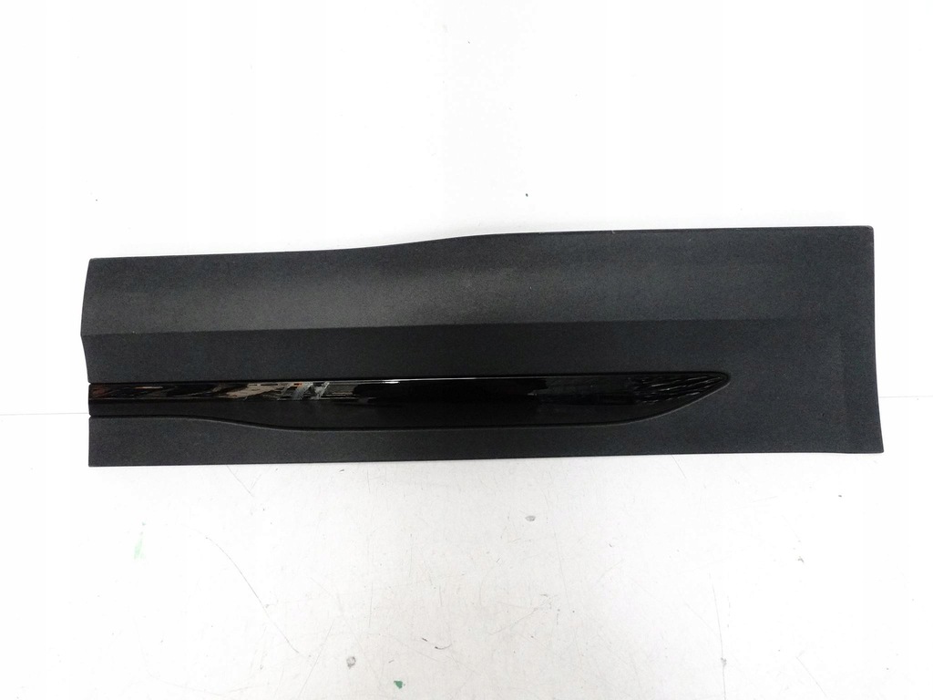 фото №1, Mercedes gla h247 amg 19- нижня молдинг захист двері права задня