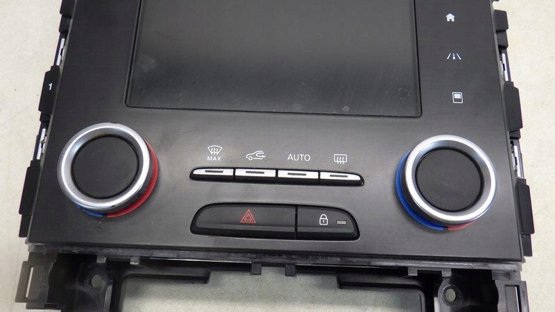 фото №10, Панель керування радіо навігації кондиціонера дисплей megane iv gt line