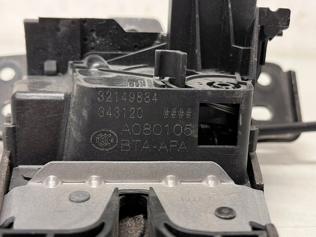 фото №7, Замок доводчик задний крышки багажника volvo s90 v90