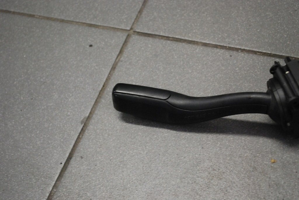 фото №6, Рычаг поворотники audi a8 d3 4e0953513a