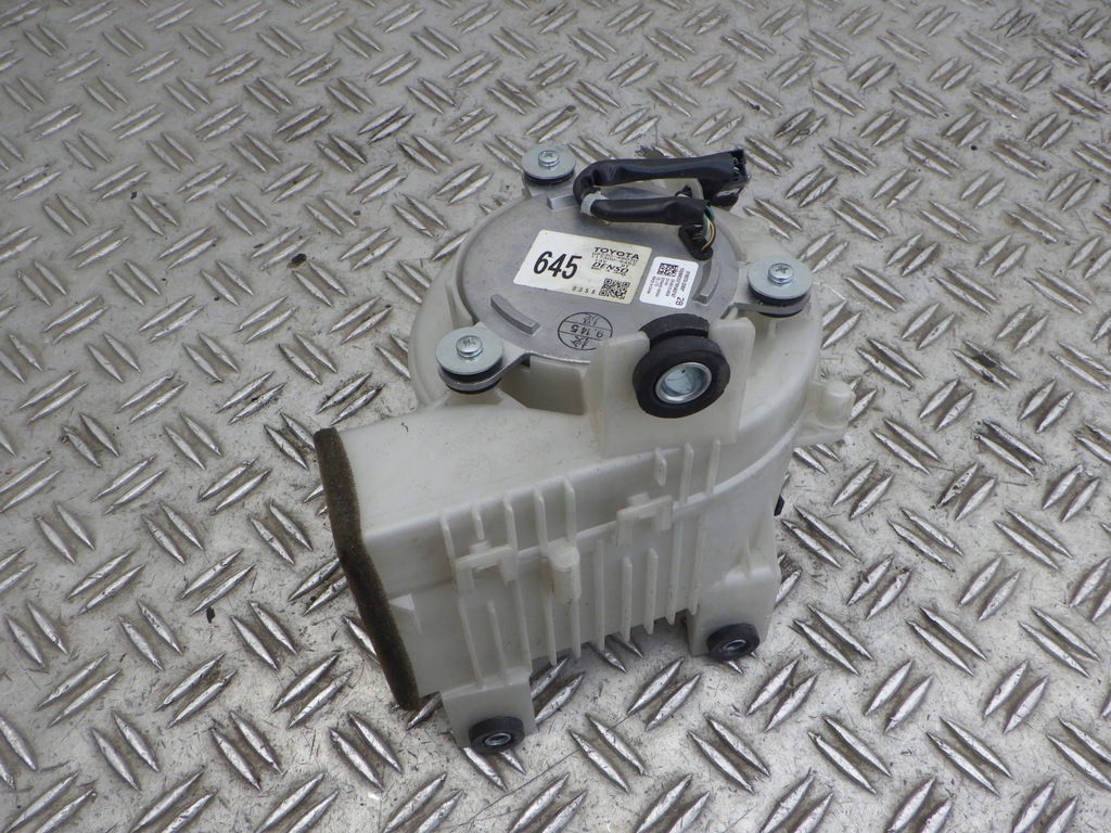 фото №1, Вентилятор акумулятора g9230-48070 rav 4 iv