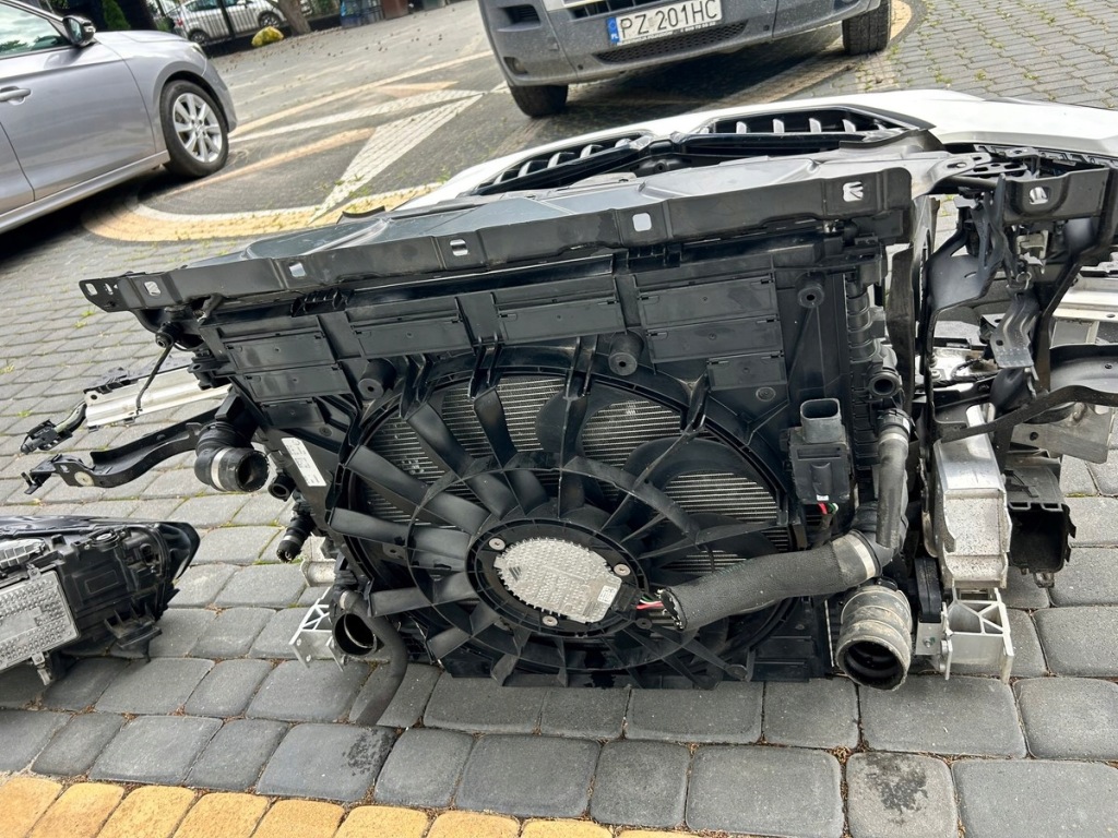 Bmw x6 g06 m-pakiet бампер перед комплектний  лампа ремінь капот 3.0d Доставка