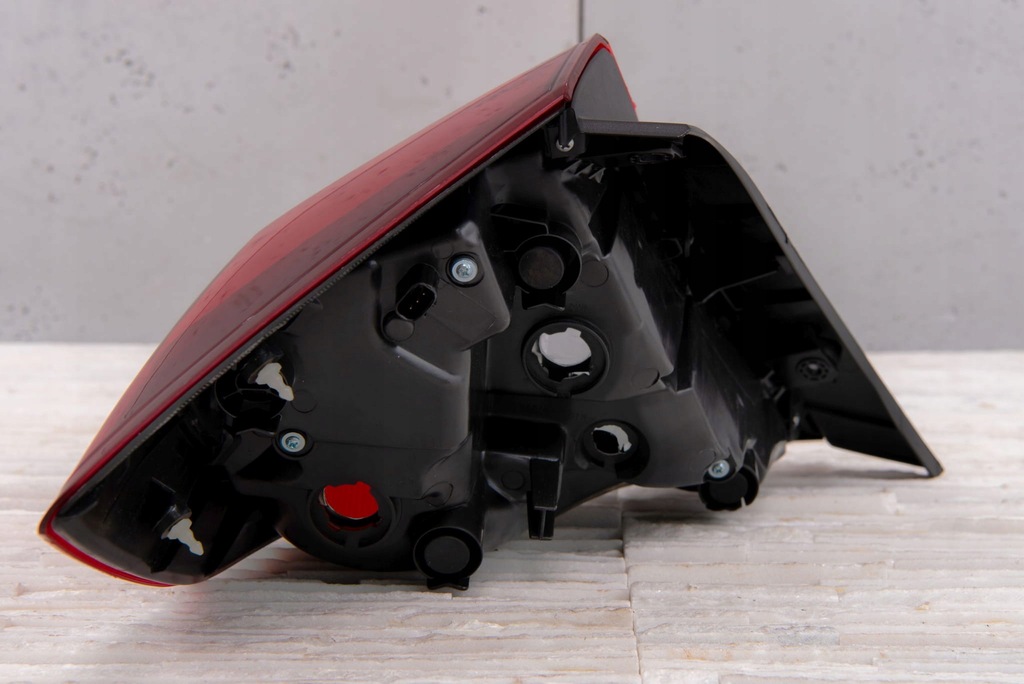 фото №12, Honda civic x 2016-2019 sedan лампа задняя led правая 33500texy01