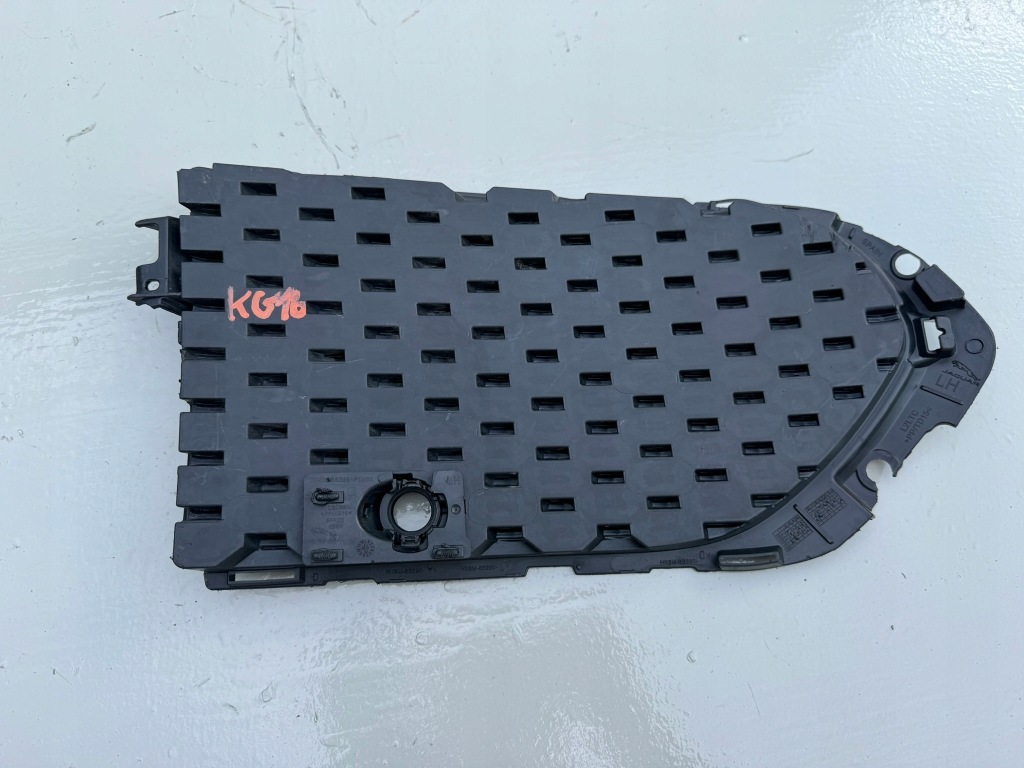 Купить Jaguar f pace x761 16r- решётка бампера левая перед передняя