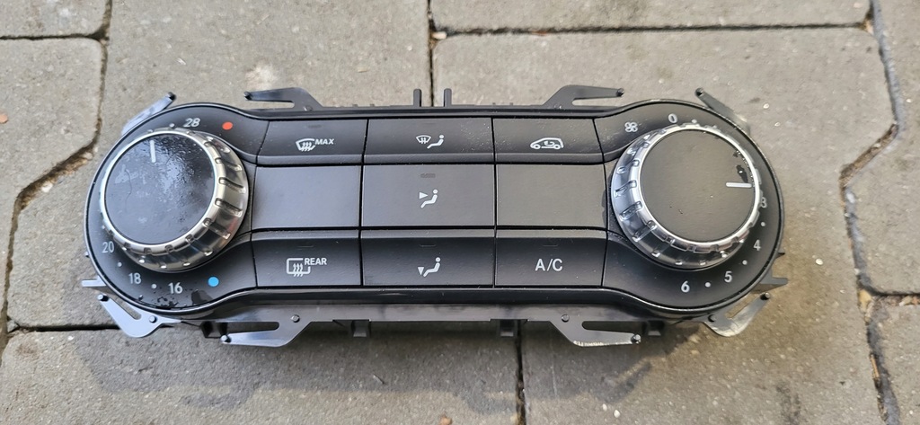 фото №1, Mercedes b-klasa w246 панель кондиціонера