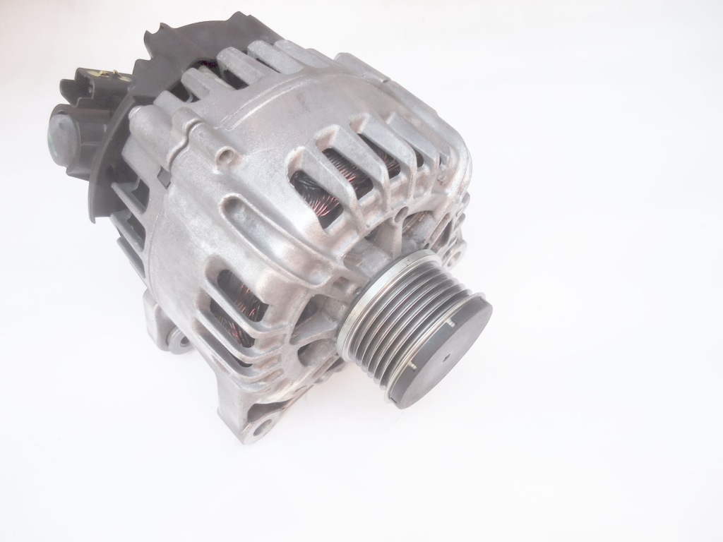 Купить Peugeot 308 2008 3008 1,2thp генератор 9818677980